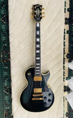 GIBSON LES PAUL CUSTOM 1987 ELECTRIC GUITAR EBONY FINISH FROM JAPAN