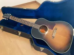 GIBSON CUSTOM SHOP J-45 60S VINTAGE SUNBURST ACOUSTIC FROM JAPAN