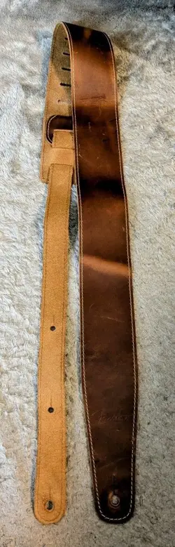 GIBSON LEATHER GUITAR