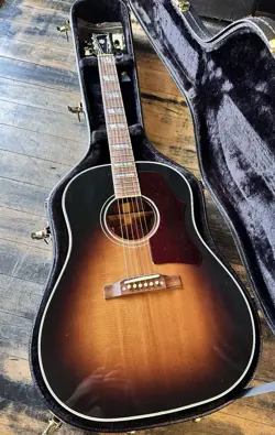 GIBSON SOUTHERN JUMBO ACOUSTIC GUITAR CUSTOM SHOP