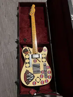 W/ GIBSON PICK