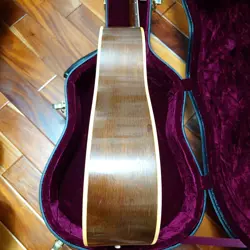GUITAR GIBSON J50