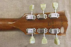 PLUS ELECTRIC GUTIAR