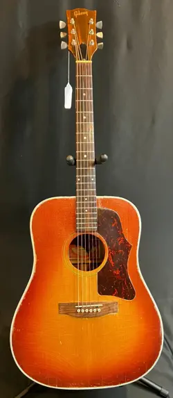 J-45 DELUXE DREADNOUGHT