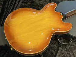 GIBSON CUSTOM SHOP MEMPHIS ES-335 LARRY CARLTON SIGNATURE 2005 SUNBURST SAFE DEL