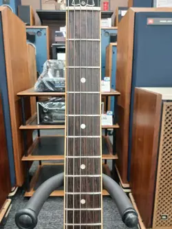 GUITAR STRAIGHT