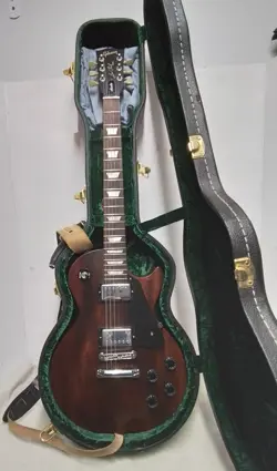 WORN CHERRY WOOD