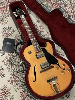 ANTIQUE HOLLOW