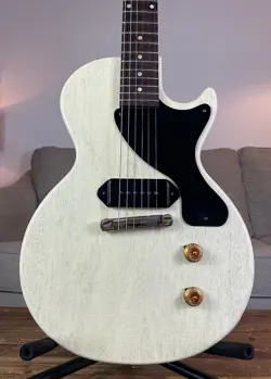 AGED TV WHITE
