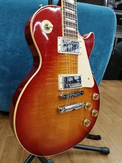 GIBSON LES PAUL TRADITIONL 2011 ELECTRIC GUITAR SAFE DELIVERY FROM JAPAN