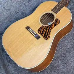 J-35 NATURAL 2017