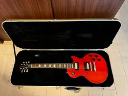 HERITAGE CHERRY GUITAR