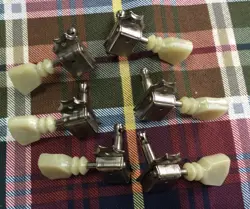 GUITAR TUNERS FOR