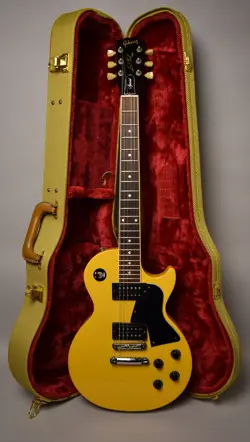 TV YELLOW W/HSC