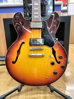 GIBSON ES-335 ELECTRIC GUITAR SAFE DELIVERY FROM JAPAN
