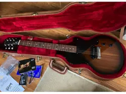 JUNIOR SUNBURST GUITAR