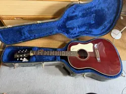 RED 2005 W/