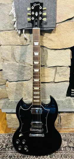 GIBSON SG STANDARD ELECTRIC GUITAR - LEFT HANDED - EBONY - HARD CASE (2006)