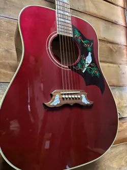 GIBSON DOVE ORIGINAL WINE RED W/CASE