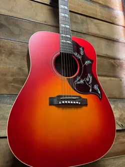 GIBSON HUMMINGBIRD SPECIAL CHERRY SUNBURST