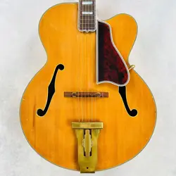 CUTAWAY ACOUSTIC ARCHTOP