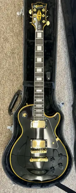 2006 GIBSON LES PAUL CUSTOM BLACK BEAUTY  GOLD HARDWARE & BINDING