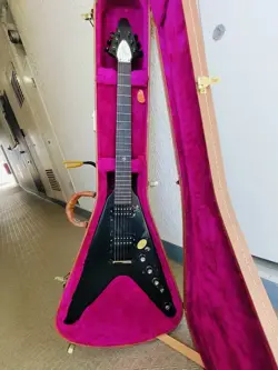 ELECTRIC GUITAR GIBSON FLYING V GOTHIC 1999 BLACK MADE IN USA WITH HARD CASE