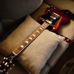 GORGEOUS GIBSON SG STANDARD ELECTRIC GUITAR