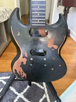 VINTAGE RELIC EBONY