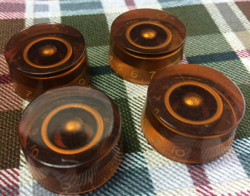 AGED AMBER LES
