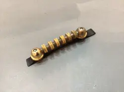 VINTAGE GOLD SPACE