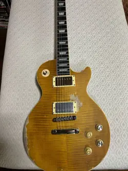 GIBSON LES PAUL MODEL
