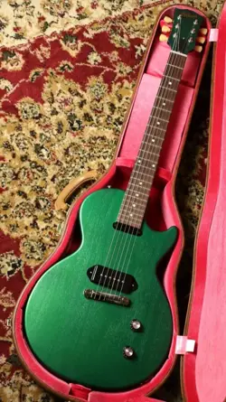 VOS SATIN EMERALD