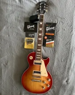 GIBSON LES PAUL CLASSIC HERITAGE CHERRY SUNBURST 2019 ELECTRIC GUITAR ONE OWNER