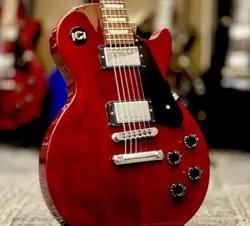 USED 2006 MAPLE+MAHOGANY