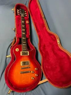 MODEL DELUXE SUNBURST