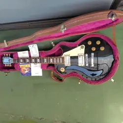 STANDARD MODEL GUITAR