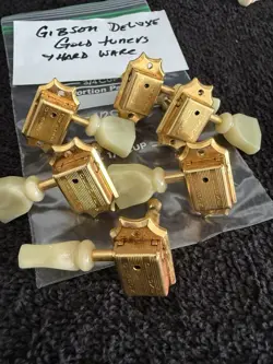 GIBSON DOUBLE LINE GOLD TUNERS AND HARDWARE