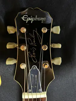 EPIPHONE ELVIS GUITAR