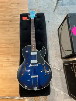 GIBSON ES-135 2002