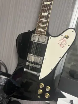 MOLTRESBIRD GUITAR