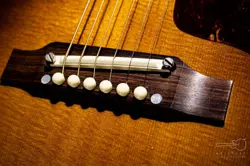 2010 USED ACOUSTIC
