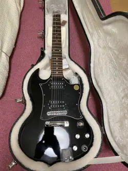 ROBOT BLACK