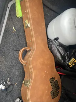 LES PAUL CLASSIC BY GIBSON GUITAR AND CASE