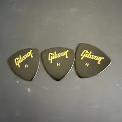 GIBSON 346 TRIANGULAR SHAPE GUITAR PICKS H .90 MM 3 PICKS