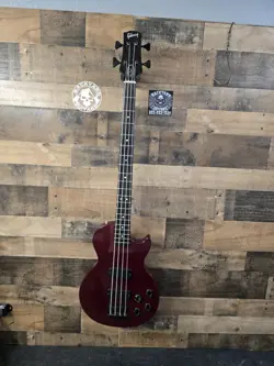 BASS GUITAR WINE