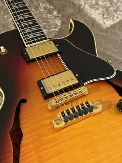 GIBSON USED ES-137 CUSTOM TRI-BURST 3.95KG G-CLUB TOKYO NO.DG880