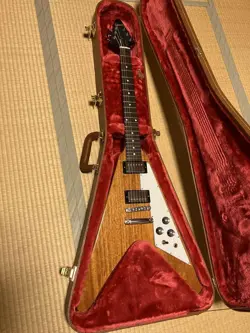 ITEM GIBSON FLYING