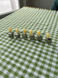 GIBSON DELUXE TUNERS TUNING KEYS PEGS HEADS