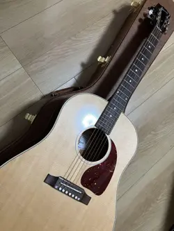 GIBSON J-45 STANDARD NATURAL ACOUSTIC GUITAR